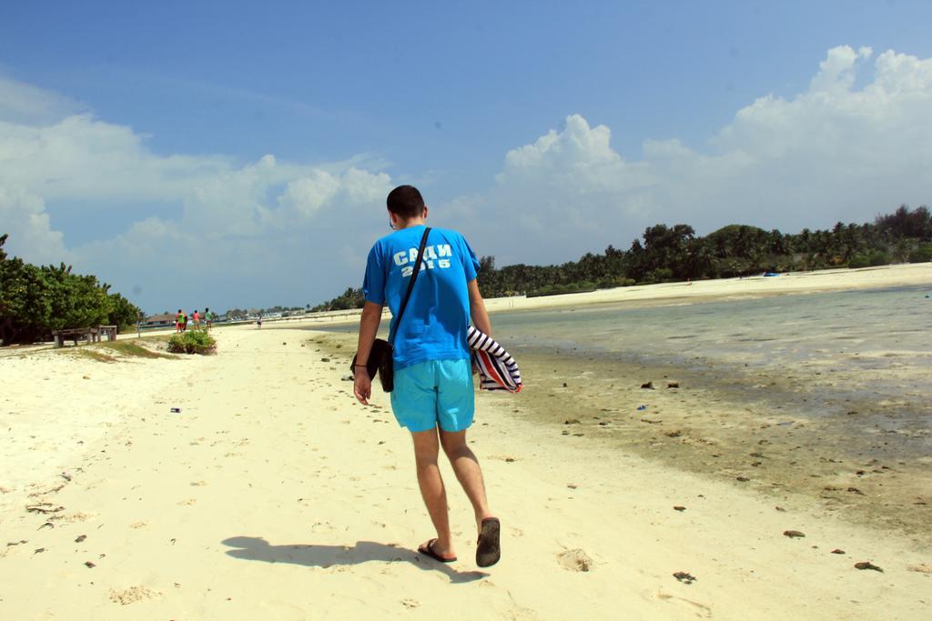 Rip Tide Vacation Inn, K.Guraidhoo غوريدهو المظهر الخارجي الصورة
