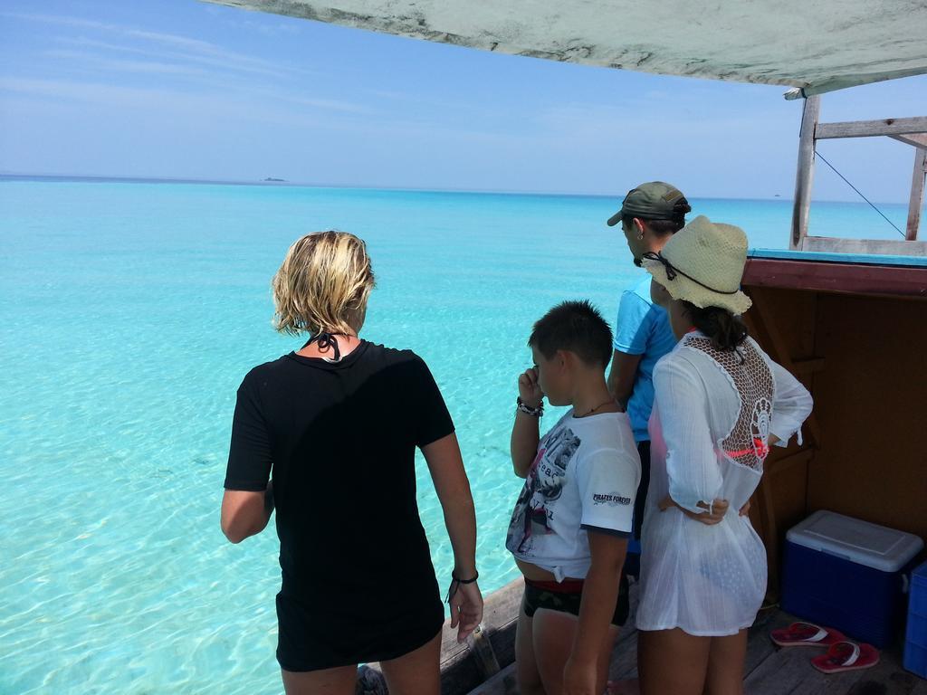 Rip Tide Vacation Inn, K.Guraidhoo غوريدهو المظهر الخارجي الصورة