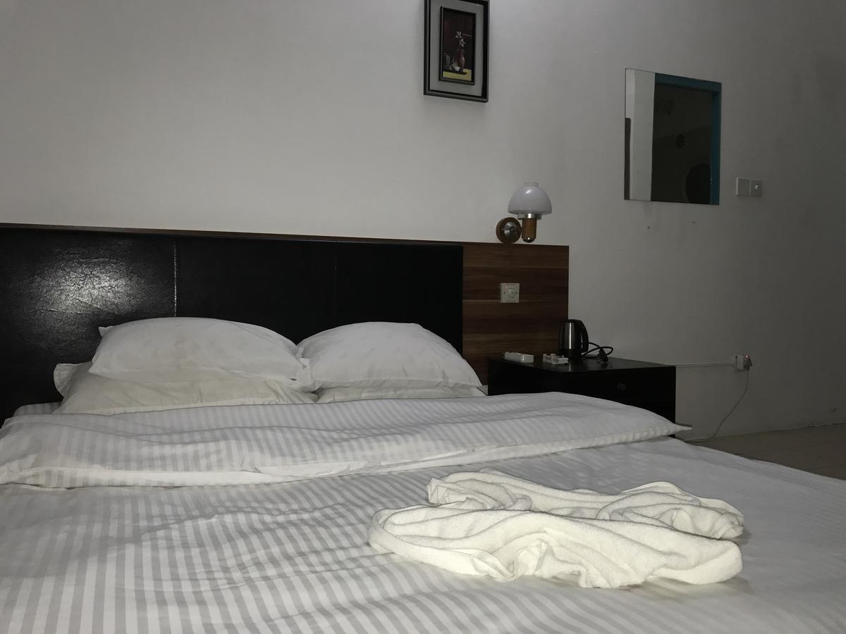 Rip Tide Vacation Inn, K.Guraidhoo غوريدهو المظهر الخارجي الصورة