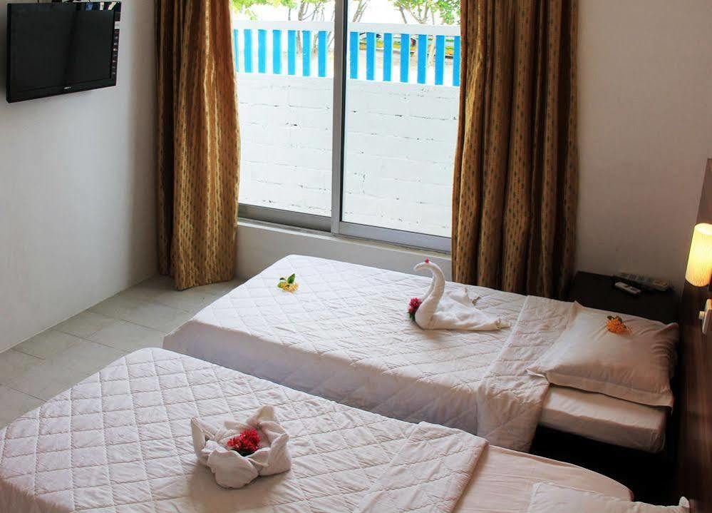 Rip Tide Vacation Inn, K.Guraidhoo غوريدهو المظهر الخارجي الصورة