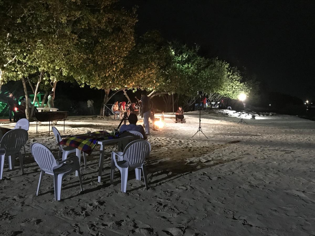 Rip Tide Vacation Inn, K.Guraidhoo غوريدهو المظهر الخارجي الصورة